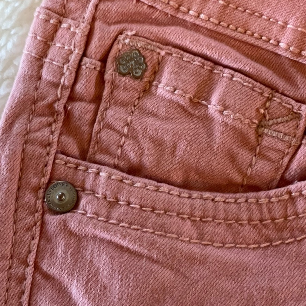 Wallflower Jeans - 3 (8) - Picture 11 of 12